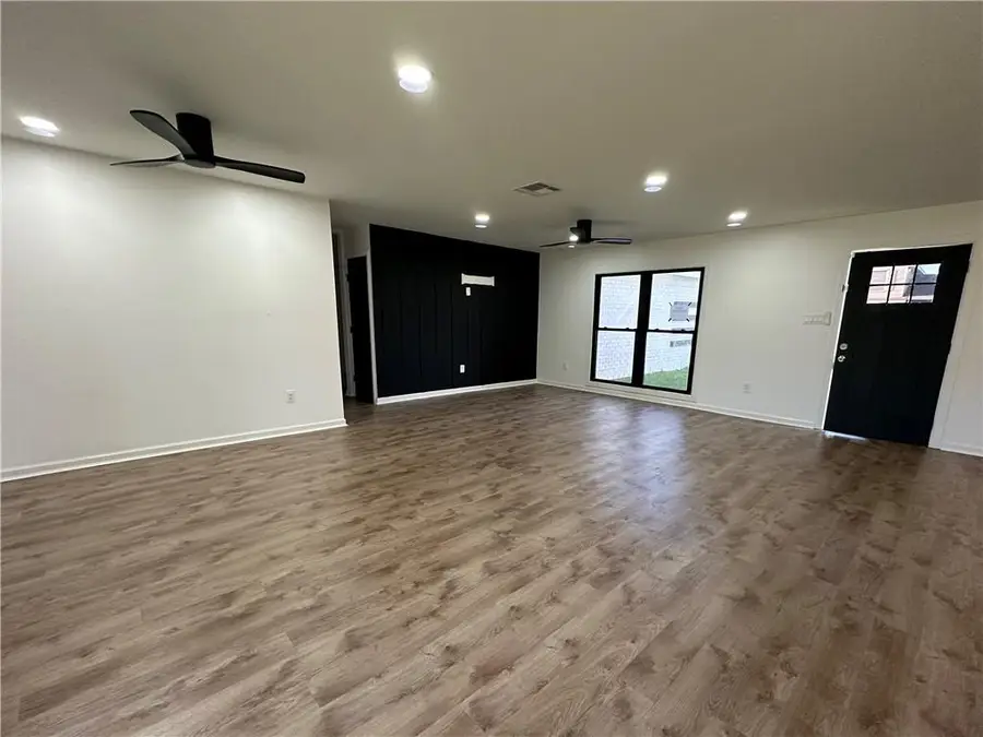 3837 Eastview Drive, Harvey, LA 70058 - Image #2