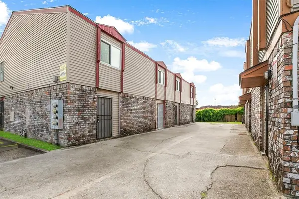 6001 07 Tullis Drive, New Orleans, LA 70131