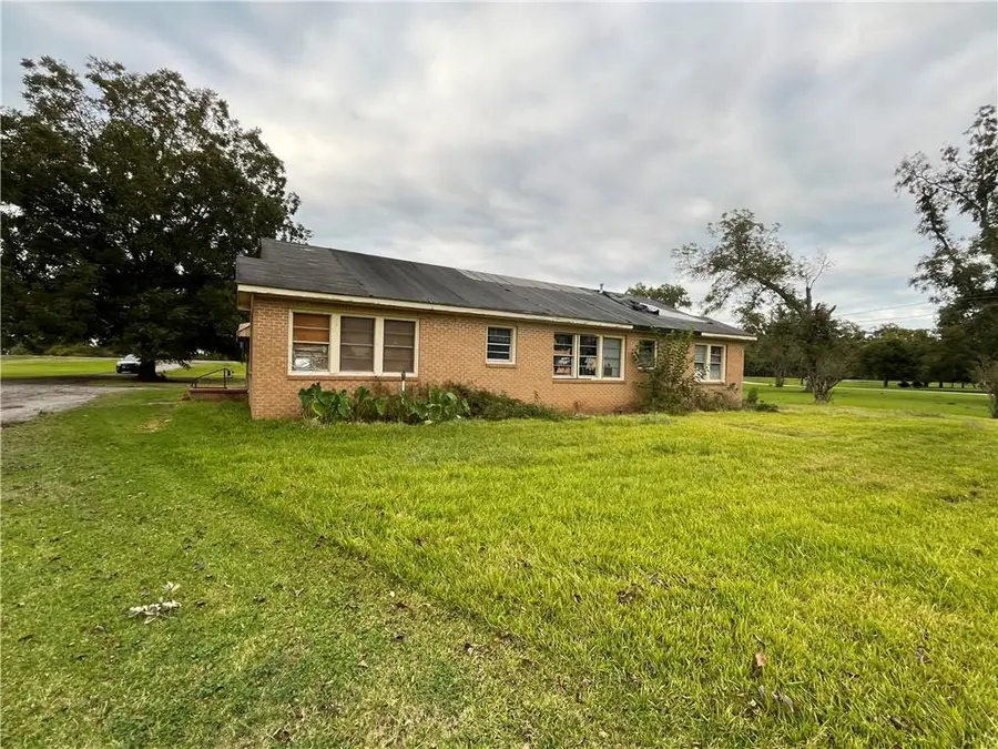 2412 Highway 451 Highway, Moreauville, LA 71355 - Image #2