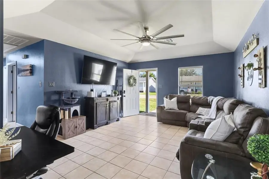 122 Badalamenti Street, Luling, LA 70070 - Image #2