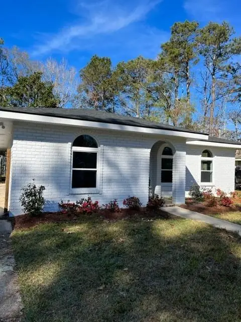 219 W Hickory Street, Mandeville, LA 70471 - Image #1