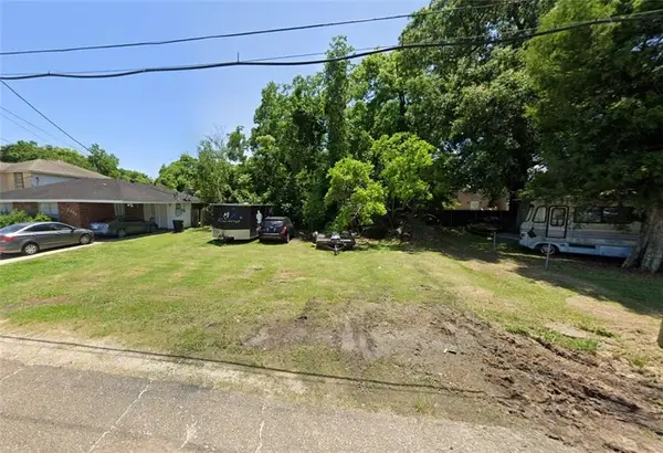 55252 Warfield Street, New Orleans, LA 70126