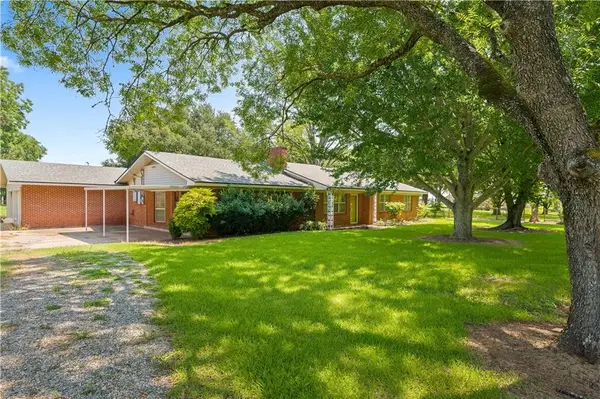 5054 Hot Wells Road, Boyce, LA 71409