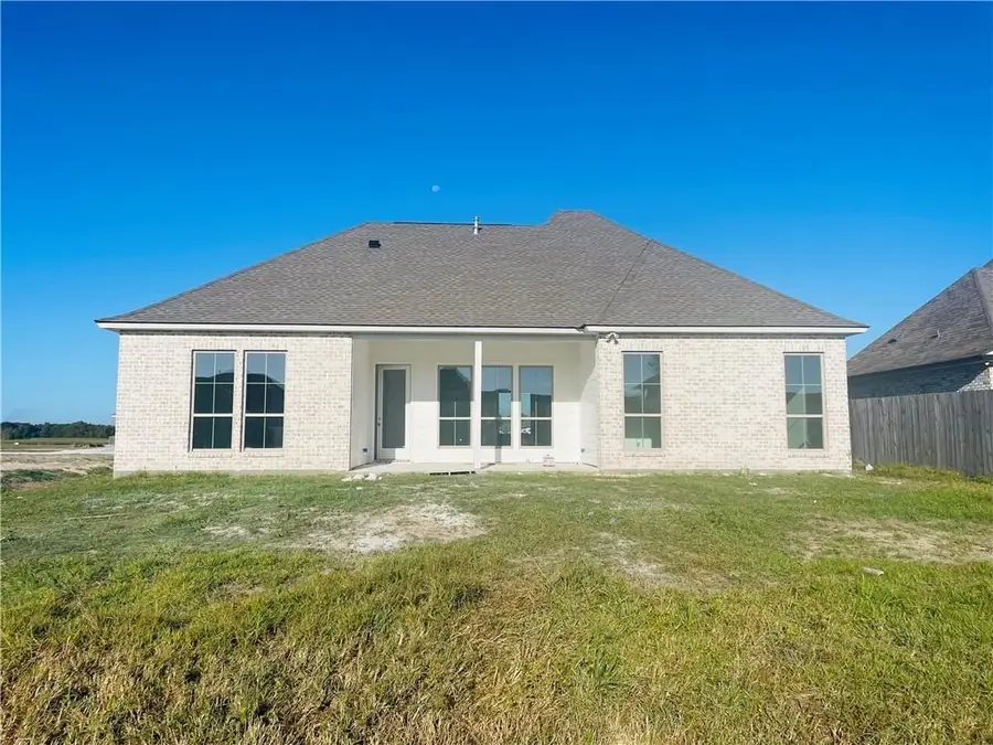 225 Cove Pointe Drive, Luling, LA 70070 - Image #2