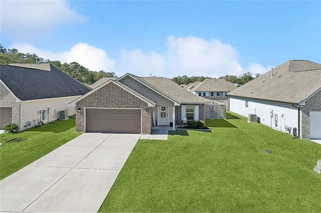 42125 Dothan Place, Ponchatoula, LA 70454 - Image #1