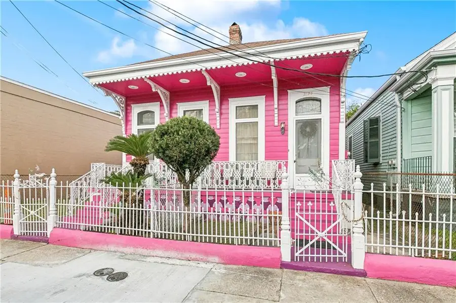 2125 27 Simon Bolivar Avenue, New Orleans, LA 70113 - #2