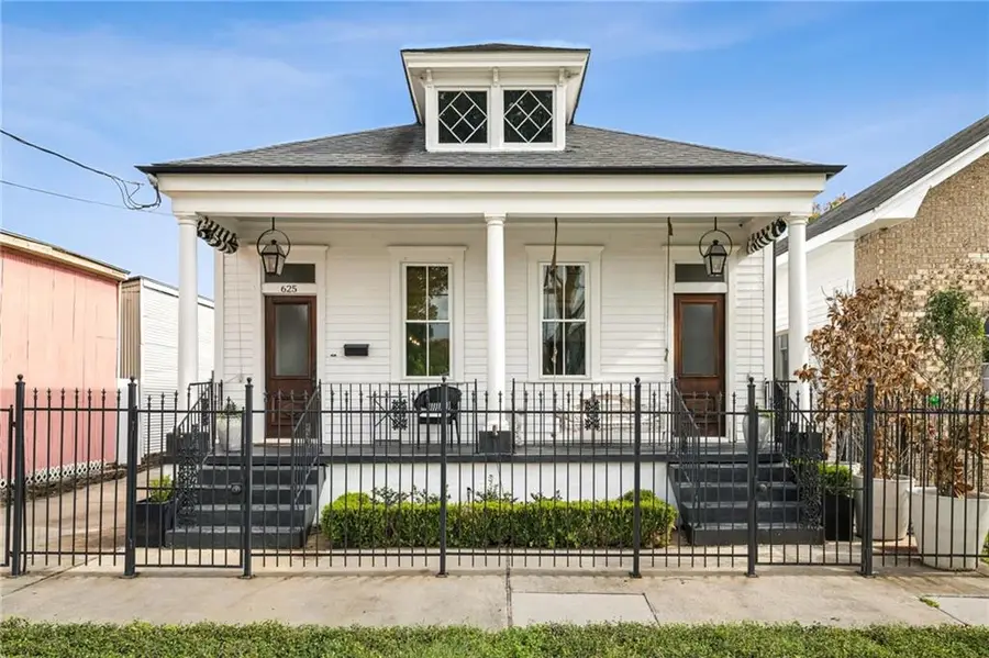 625 Second Street, New Orleans, LA 70130 - Image #2