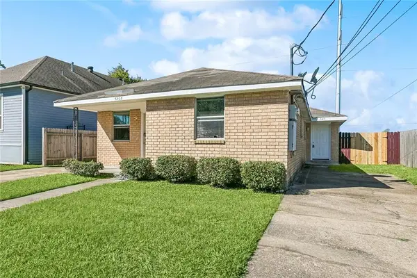 3208 10 Pakenham Drive, Chalmette, LA 70043