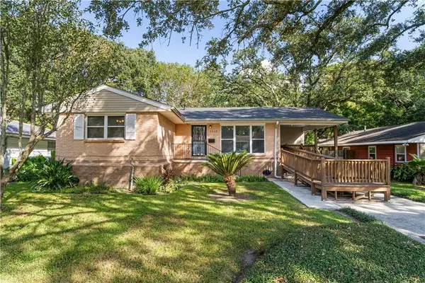 6212 Stratford Place, New Orleans, LA 70131