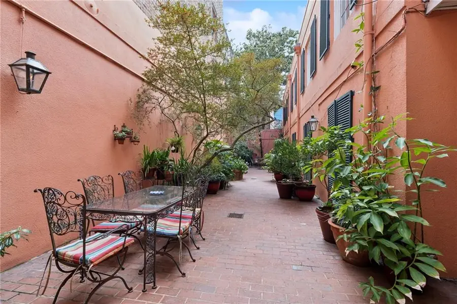 528 St Louis Street #302, New Orleans, LA 70130 - Image #3