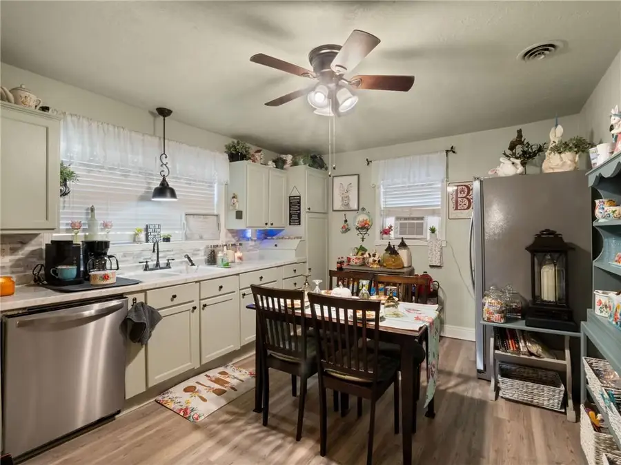 320 N Frazier Street, Dequincy, LA 70633 - Image #2