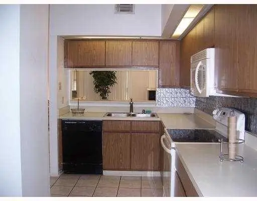 105 Lake Lynn Drive #105, Harvey, LA 70058 - Image #2