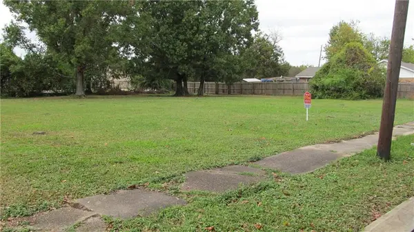 Halsey Avenue, New Orleans, LA 70114