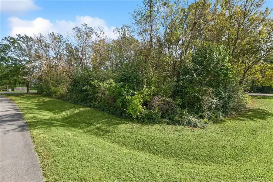 11 Azalea Place, New Orleans, LA 70131 - Image #2