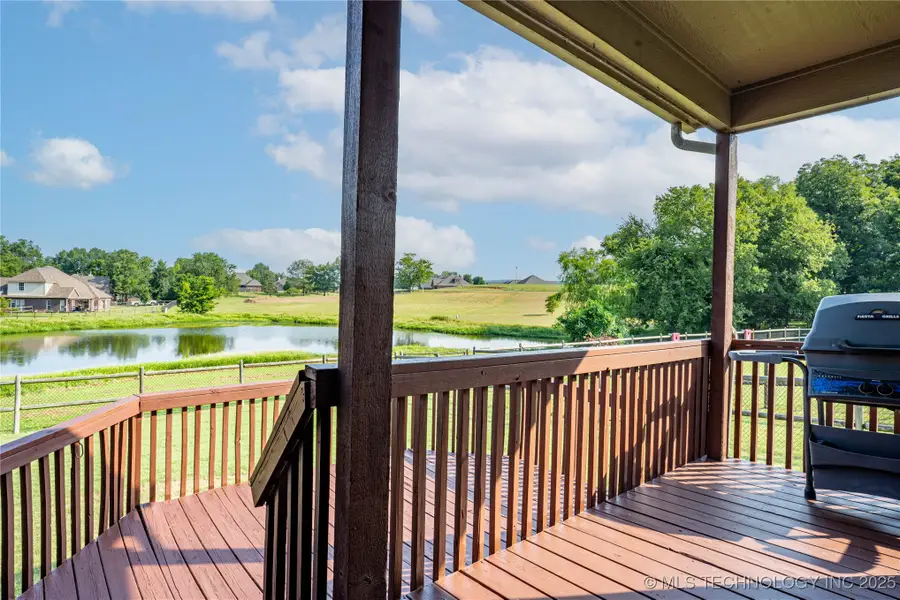 706 S Tallchief Avenue, Skiatook, OK 74070 - #3