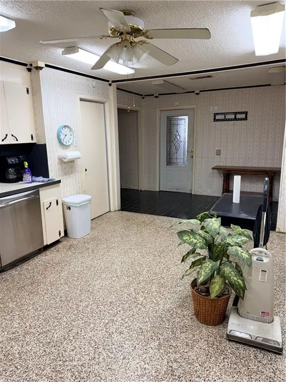 6520 Masonic Drive, Alexandria, LA 71301 - #3