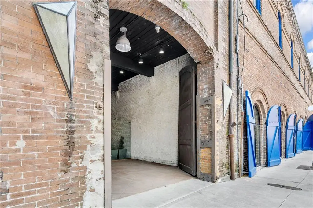 402 Julia Street #302, New Orleans, LA 70130 - #1