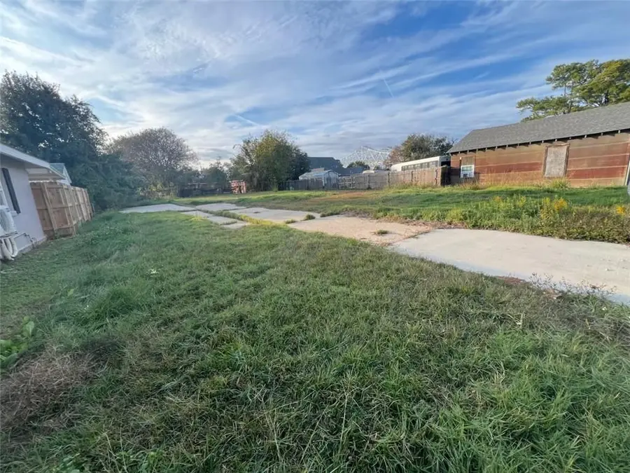 725 Carricox Street, Gretna, LA 70053 - Image #2