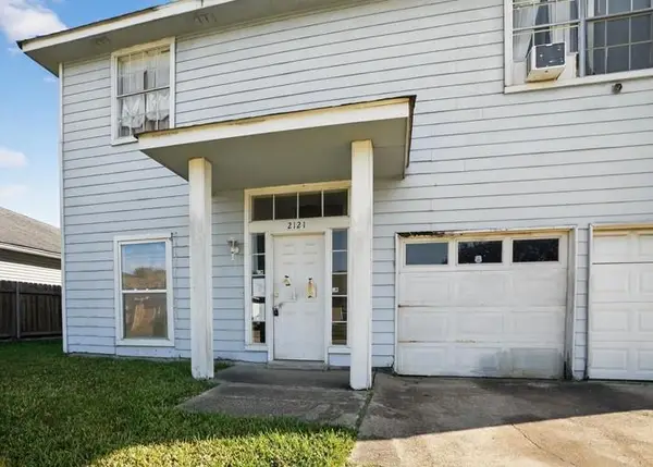 2121 Vineyard Lane, Harvey, LA 70058