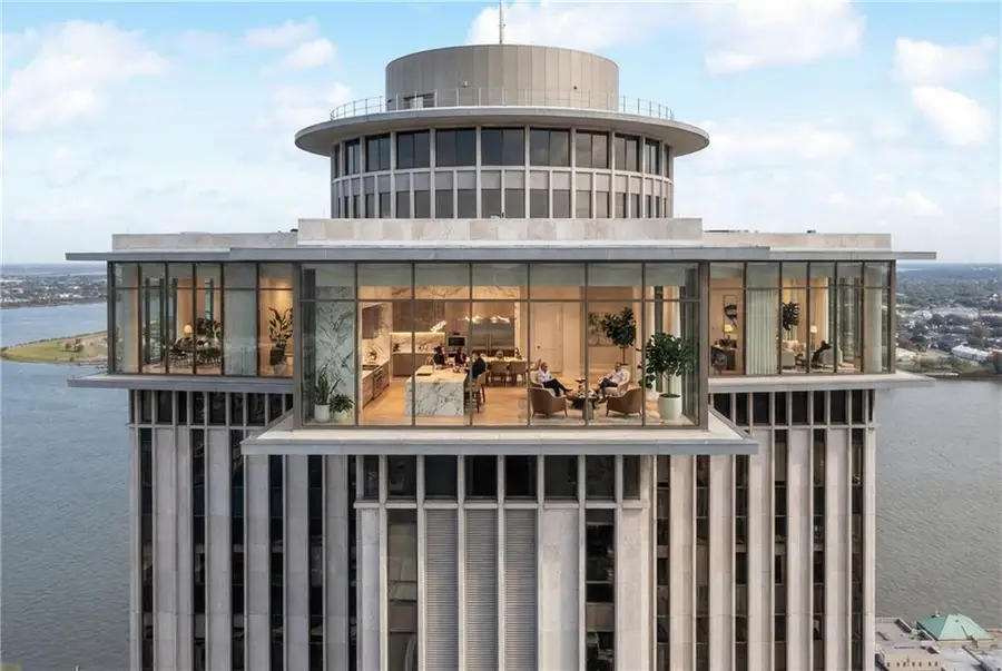 2 Canal Street #3103, New Orleans, LA 70130 - #3