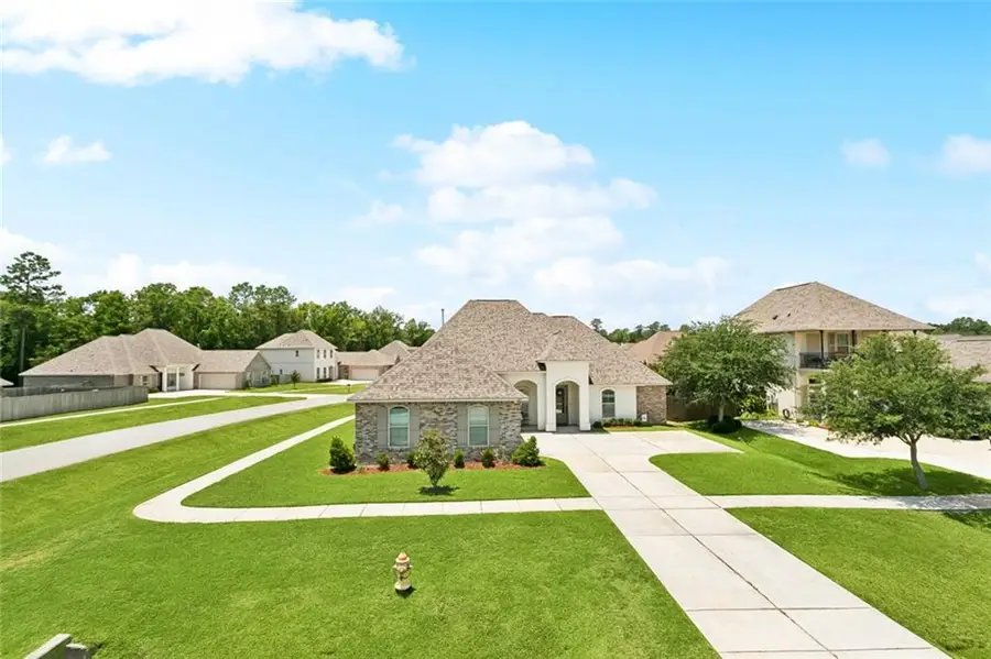 325 Cedar Creek Drive, Madisonville, LA 70447 - Image #3