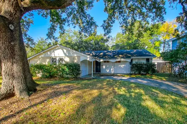 128 Phyllis Court, River Ridge, LA 70123