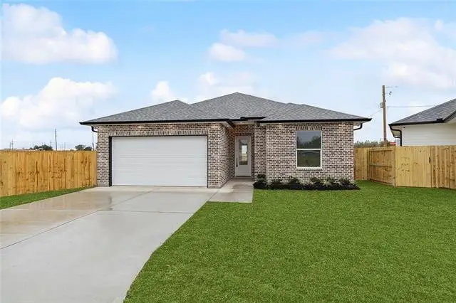 179 Sugarpine Drive, Gretna, LA 70056 - Image #1