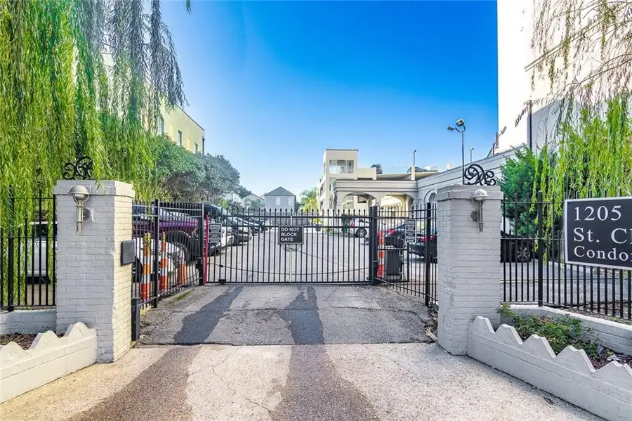 1205 St Charles Avenue #302, New Orleans, LA 70130 - #2