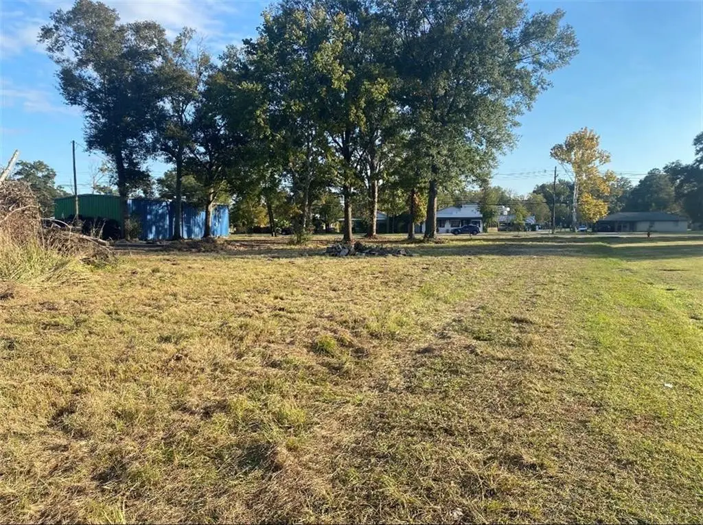800 E Pine Street, Ponchatoula, LA 70454 - #1