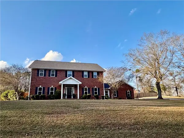 201 Adams Path Drive, Pineville, LA 71360