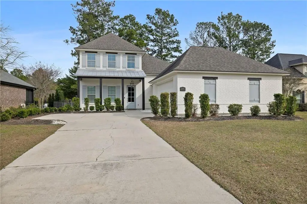 23380 Noble Oak Drive, Springfield, LA 70462 - Image #1