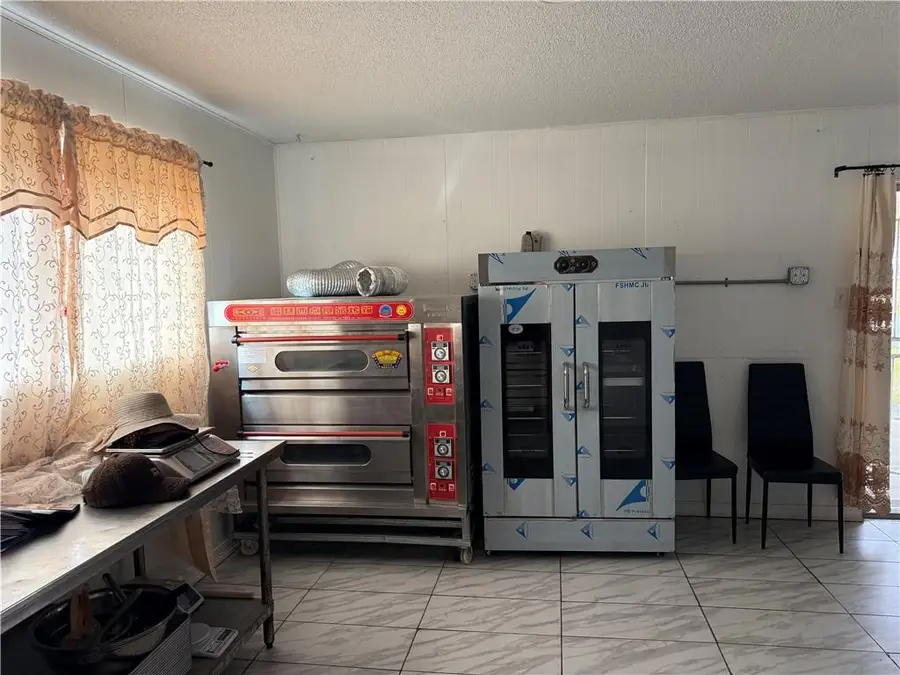 2577 Holiday Drive, New Orleans, LA 70131 - Image #3