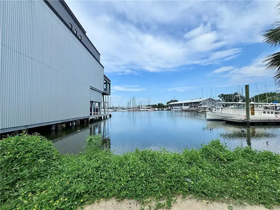 7700 Breakwater Drive, New Orleans, LA 70124 - Image #3