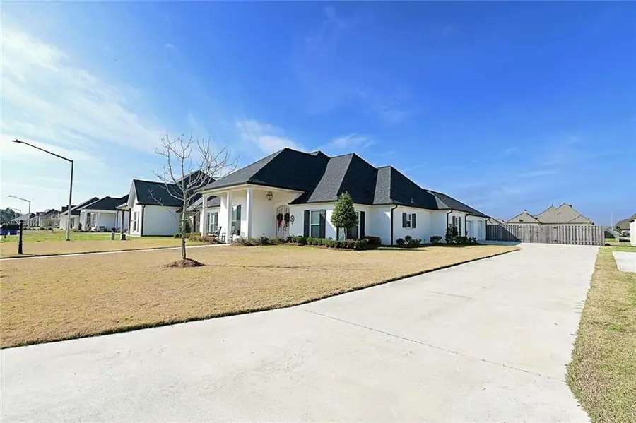 445 Rosella Drive, Thibodaux, LA 70301 - Image #3