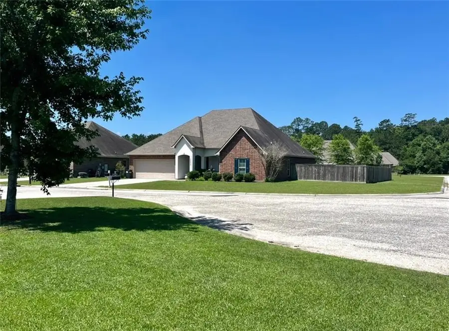 28373 Loiret Court, Ponchatoula, LA 70454 - Image #2