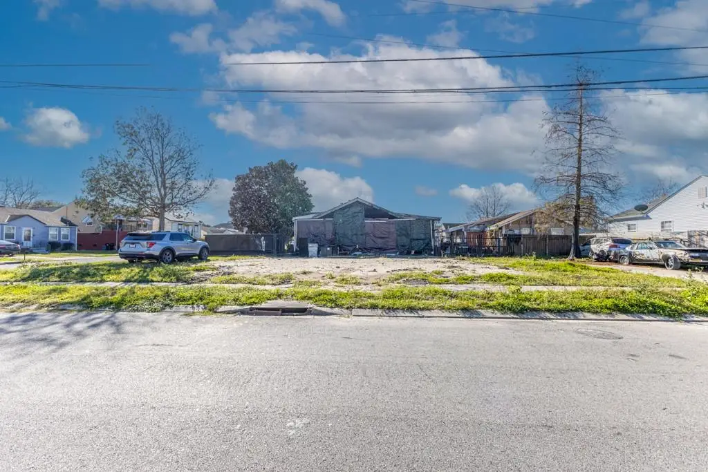 6040 Painters Street, New Orleans, LA 70122 - Image #1