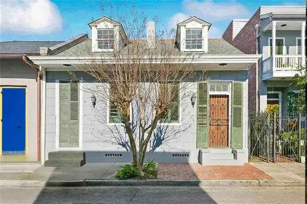 1135 Ursulines Avenue, New Orleans, LA 70116