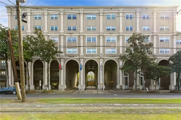 1750 Saint Charles Avenue #215, New Orleans, LA 70130