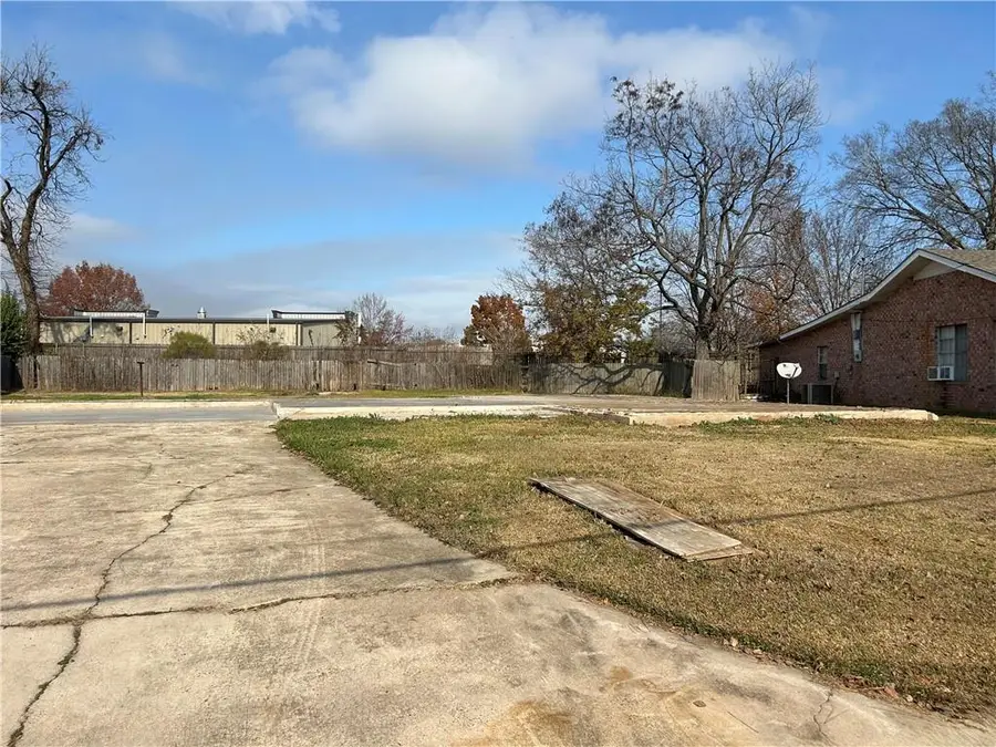 3219 Redwood Drive, Alexandria, LA 71301 - #2