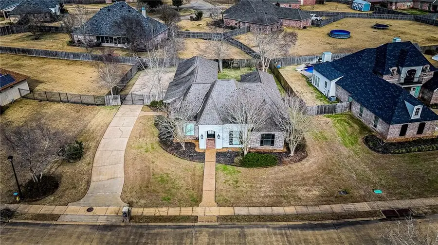 217 West Lauren Drive, Alexandria, LA 71303 - #2