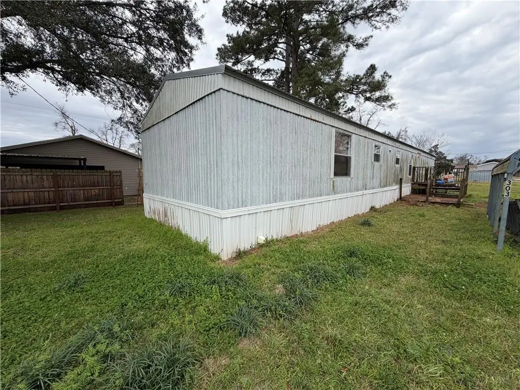 303 Sixth Street, Colfax, LA 71417 - #1