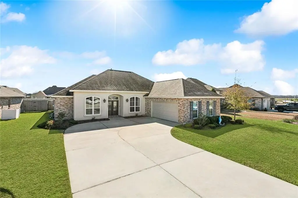 205 Cove Pointe Drive, Luling, LA 70070 - #1