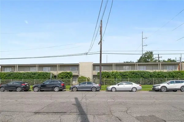 801 Henry Clay Avenue #203, New Orleans, LA 70118