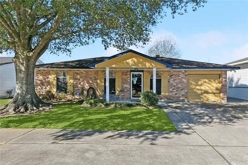 656 Grovewood Drive, Gretna, LA 70056 - Image #1