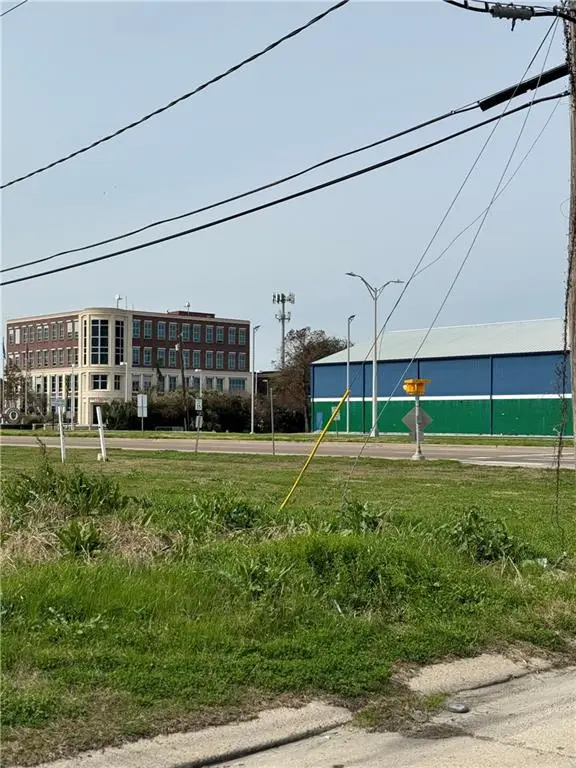 Veterans Memorial Boulevard, Kenner, LA 70062