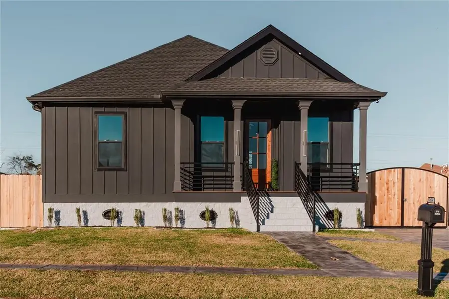 8429 Benjamin Street, Chalmette, LA 70043 - Image #2