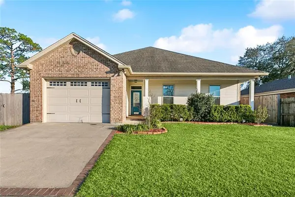 3217 Lyndell Drive, Chalmette, LA 70043