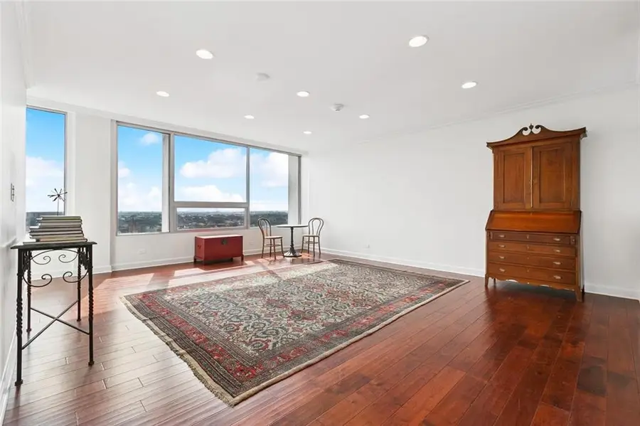 2100 St Charles Avenue #12M, New Orleans, LA 70130 - #3