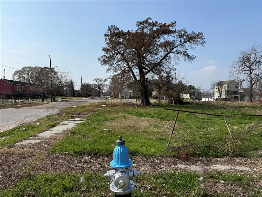 1800 Alabo Street, New Orleans, LA 70117 - #2