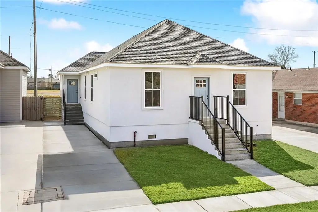 3521 Kings Drive, Chalmette, LA 70043 - #1